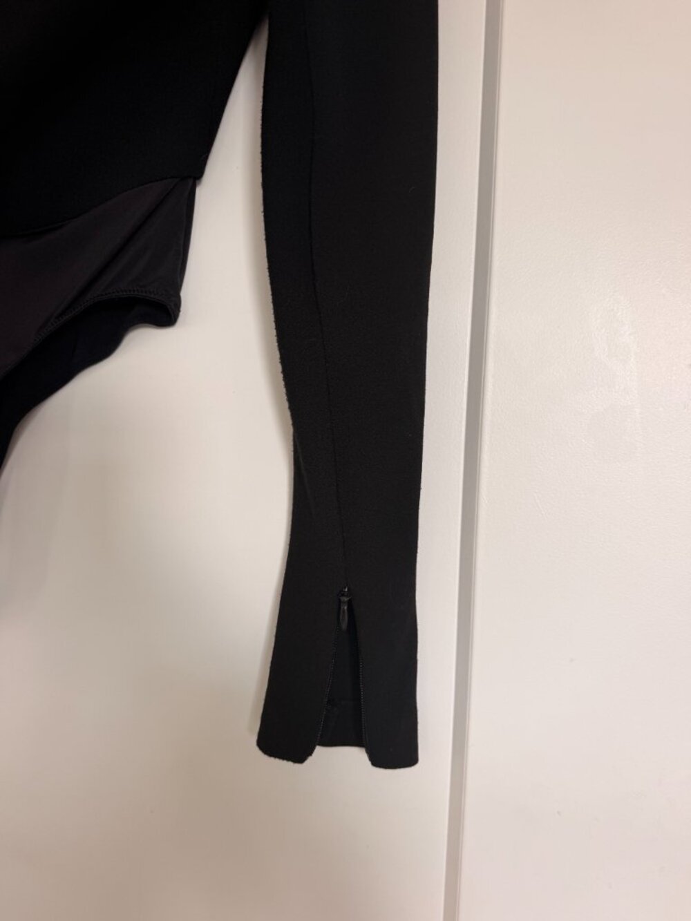 House of CB Skye Black Asymmetric One Sleeve Bodysuit XS - Picture 5 of 5